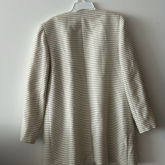 Tahari Arthur S. Levine size 8 Elegant White Striped Women's Coat - Picture 6 of 8